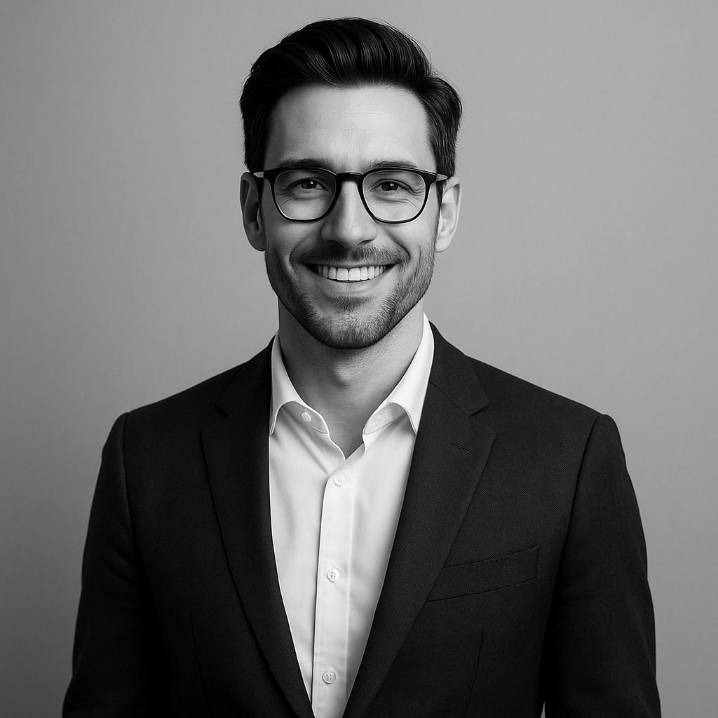 Alex : Content Marketing  Expert